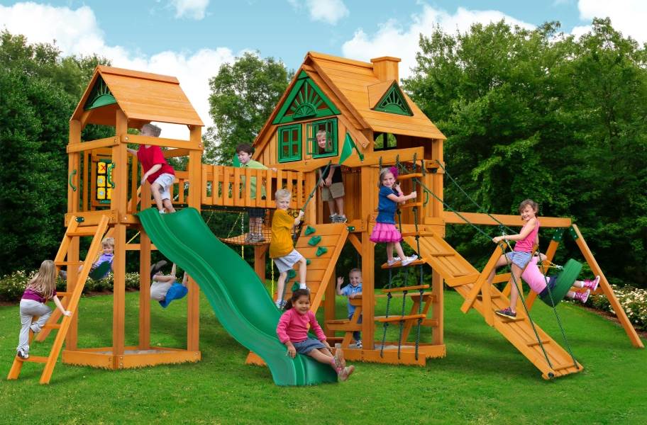 Pioneer Peak Playhouse - Treehouse with Fort add-on