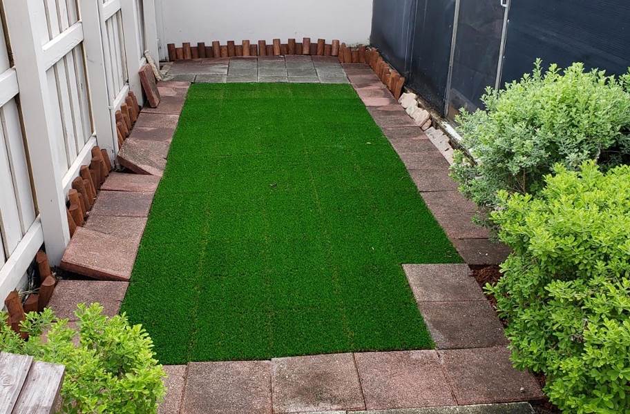 Premium Artificial Grass Deck Tiles - view 2