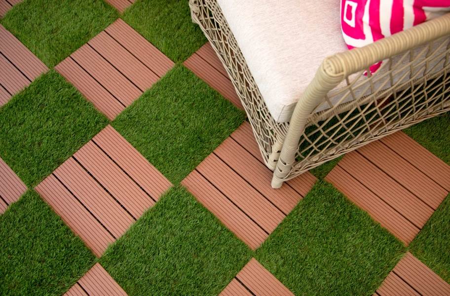 Helios Artificial Grass Deck Tiles, How To Install Wood Deck Tiles On Grass
