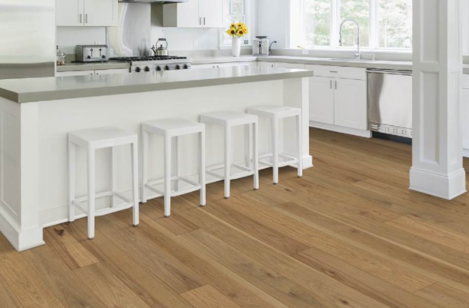 Mohawk Ultrawood Crosby Cove Engineered Wood - Oxhide Hickory - view 1